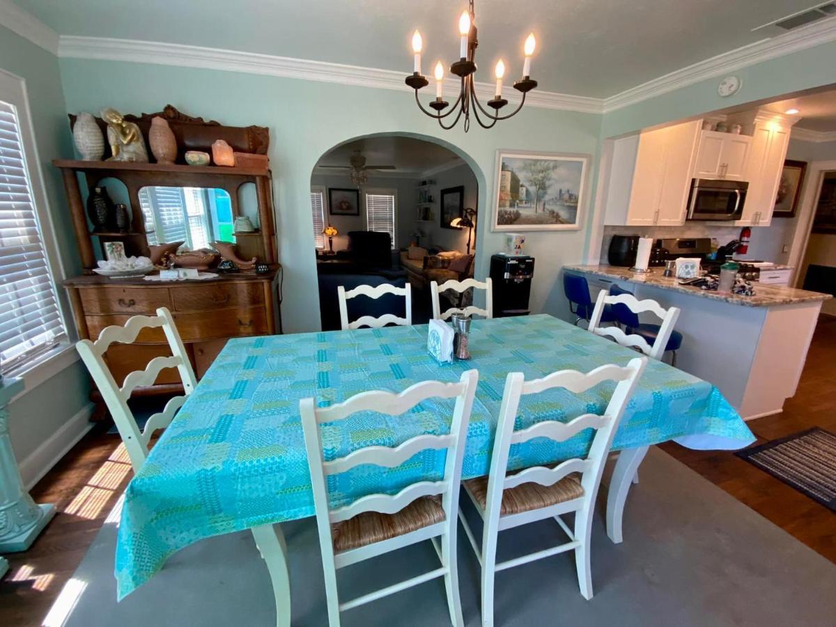 1 Mile To Fort Sill! The Carolebelle Cottage Sleeps 8 With Hottub,Grills,Firepit ลอว์ตัน ภายนอก รูปภาพ