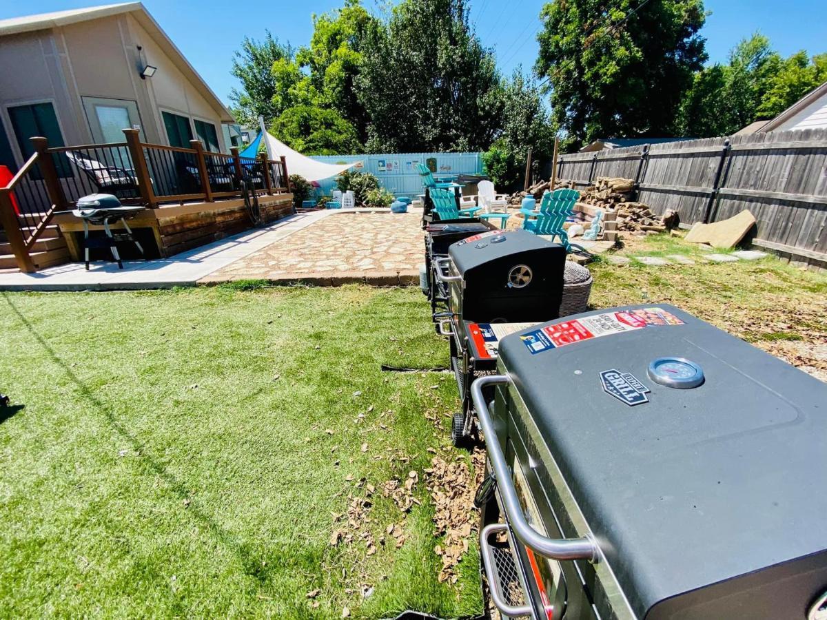 1 Mile To Fort Sill! The Carolebelle Cottage Sleeps 8 With Hottub,Grills,Firepit ลอว์ตัน ภายนอก รูปภาพ